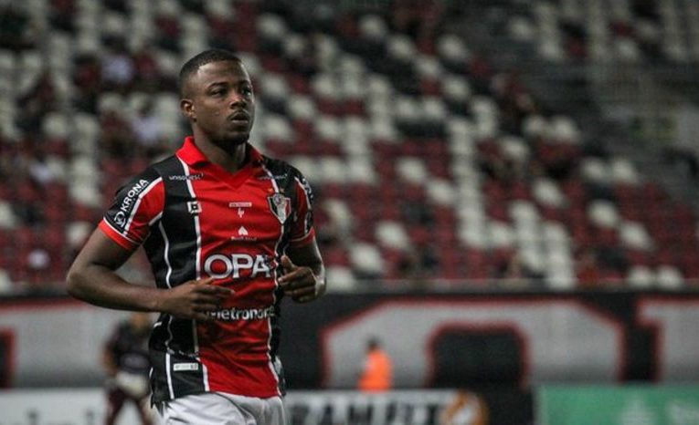 Ex-Flamengo, Matheus Trindade acerta com o Náutico para a disputa da Série B.